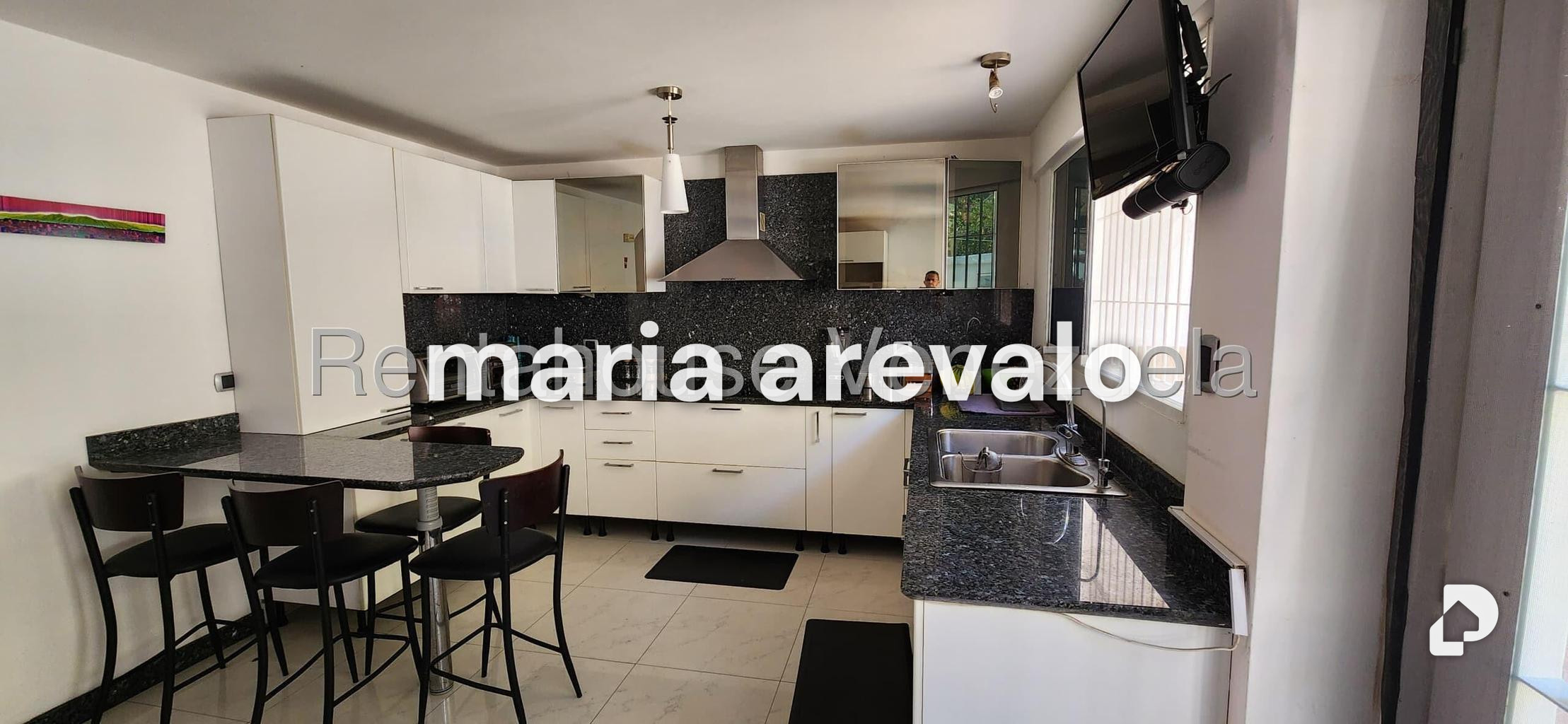Casa en Alto Prado, Caracas – 17