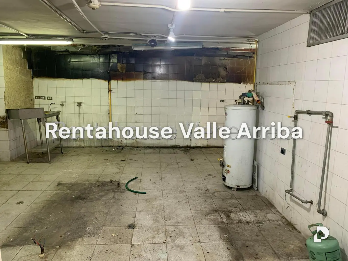 Local comercial en La Castellana, Caracas – 16