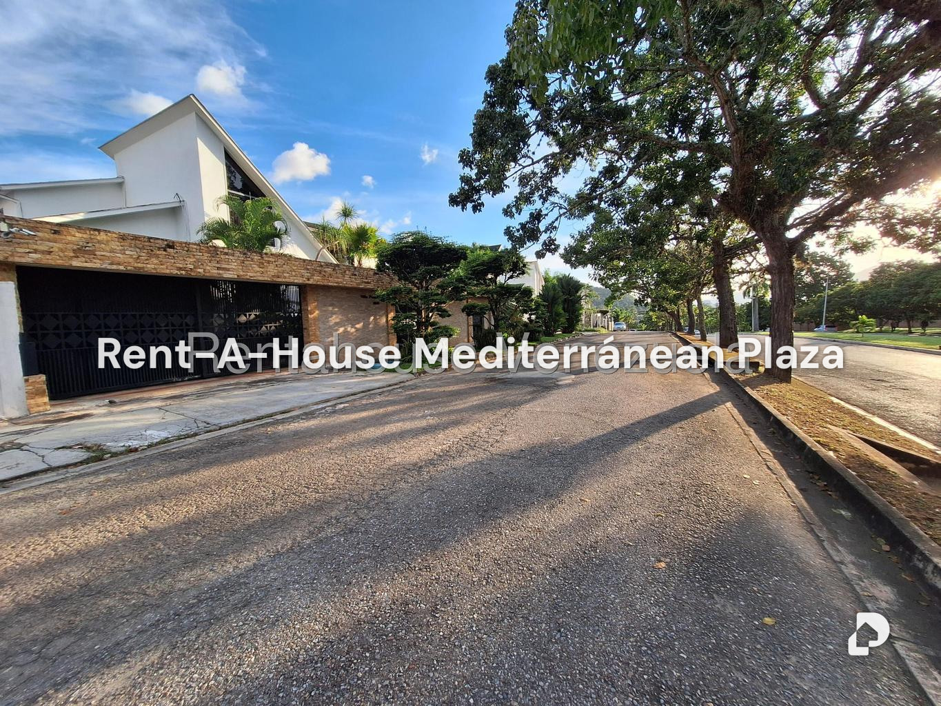 Casa en Altos de Guataparo, Valencia – 28