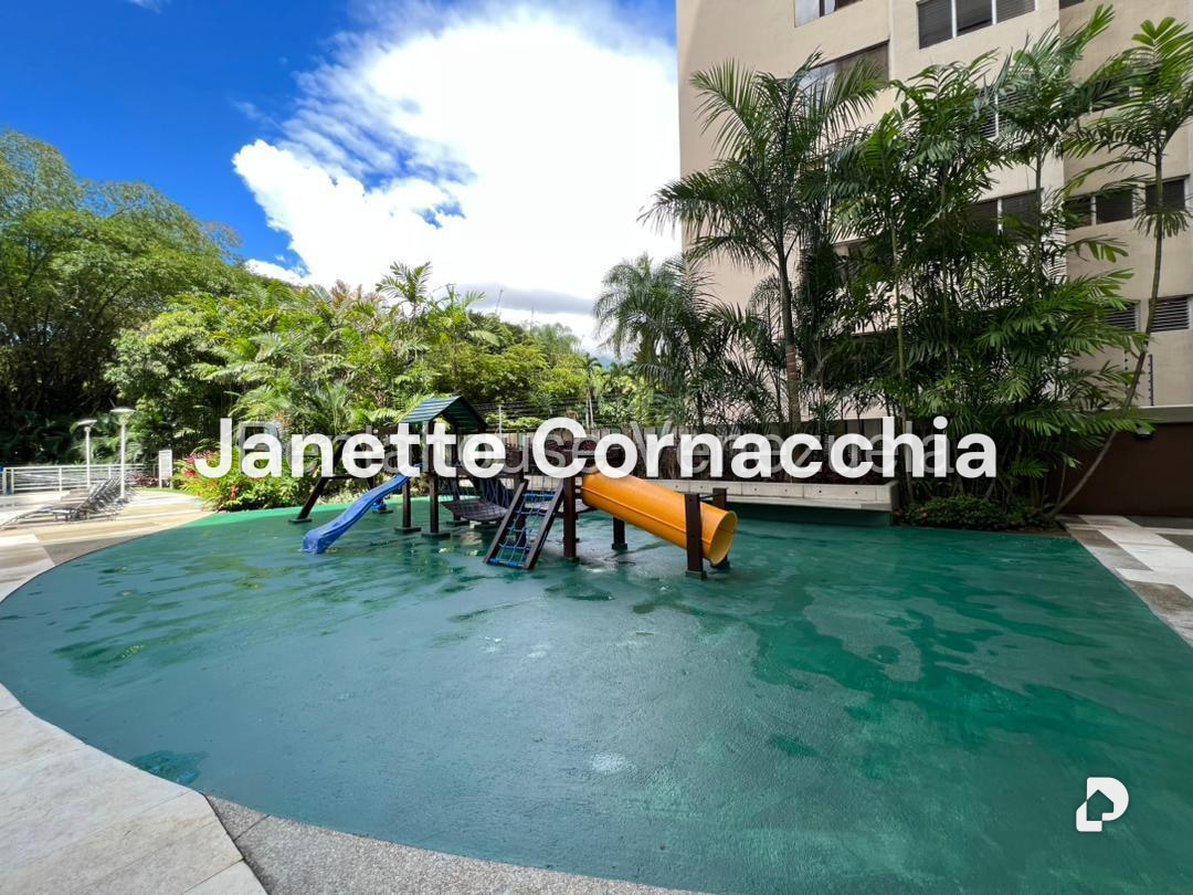 Apartamento en Campo Alegre, Caracas – 12