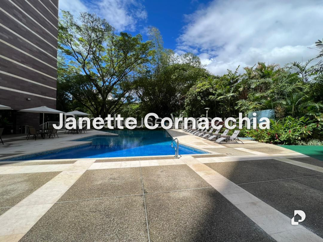 Apartamento en Campo Alegre, Caracas – 18