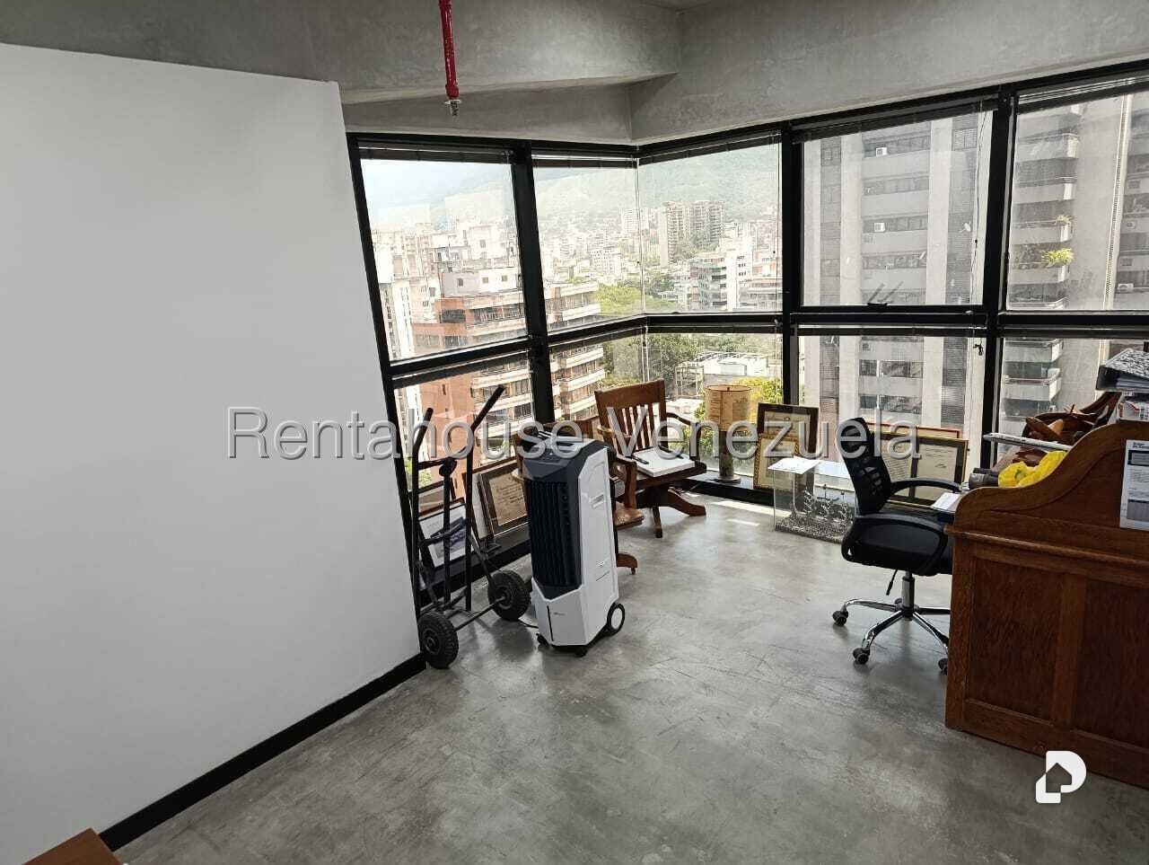Oficina en El Bosque, Caracas – 11