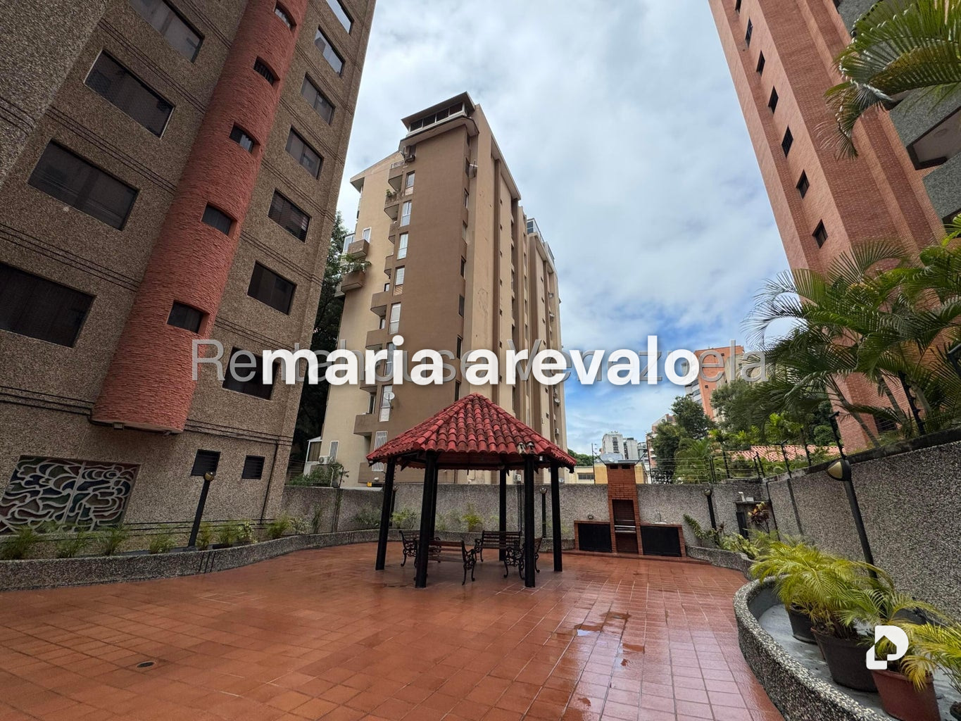 Apartamento en El Rosal, Caracas – 23