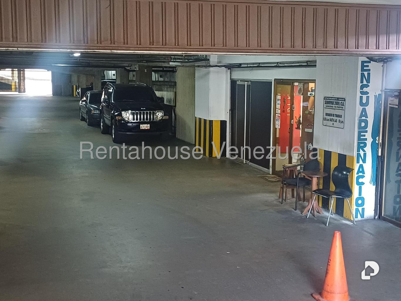 Garage/Parking in Los Dos Caminos, Caracas – 6