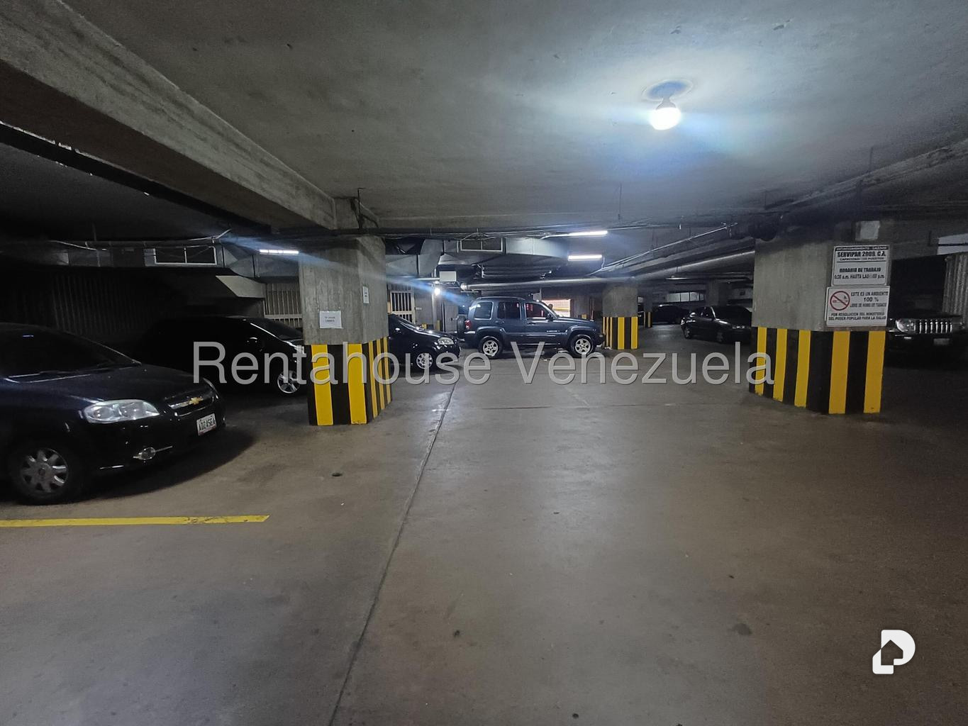 Garage/Parking in Los Dos Caminos, Caracas – 14