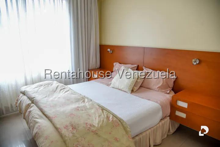 Apartamento en Santa Eduvigis, Caracas – 13