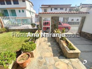 Casa en Alto Prado, Caracas – 24