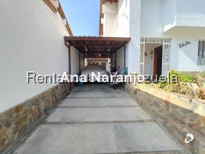 Casa en Alto Prado, Caracas – 26