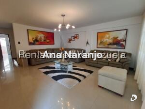 Casa en Alto Prado, Caracas – 23