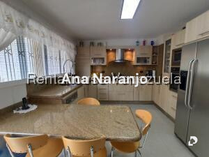 Casa en Alto Prado, Caracas – 17