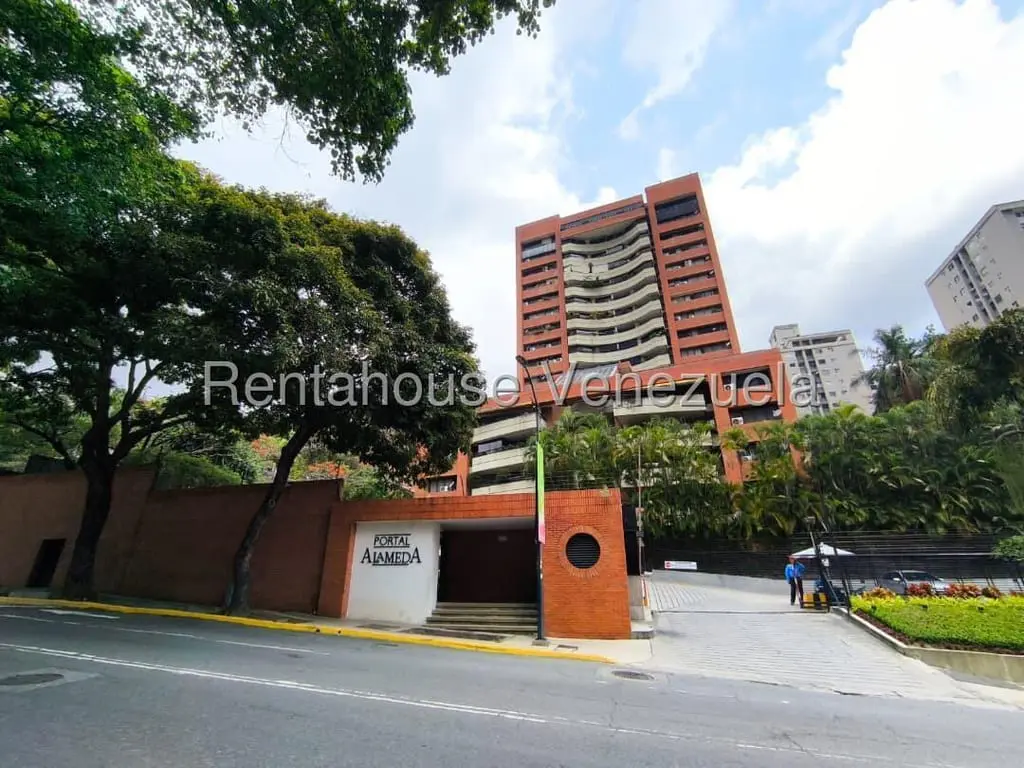 Apartment in Santa Fe Norte, Caracas - 1
