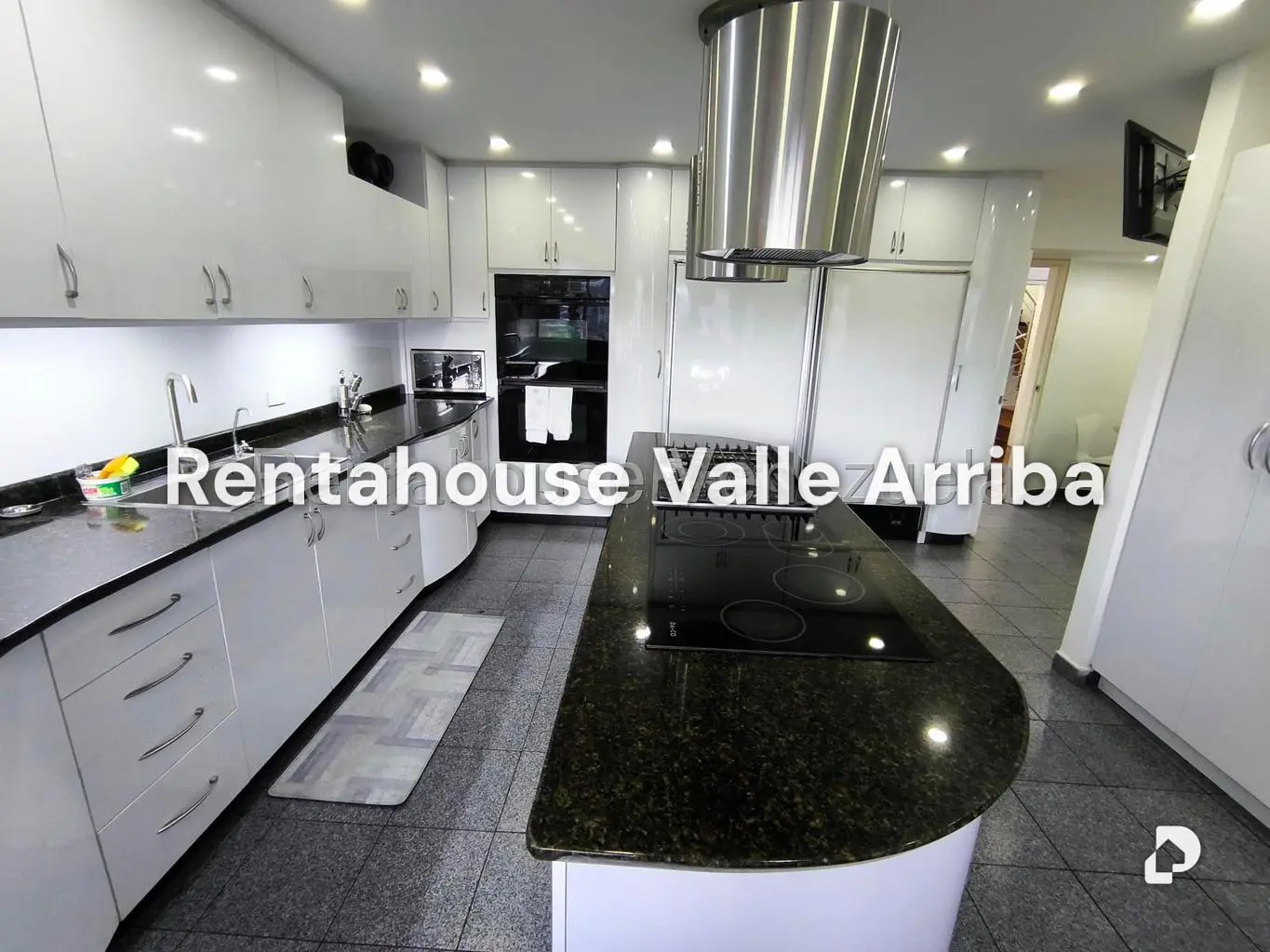 Apartamento en Santa Fe Norte, Caracas – 18
