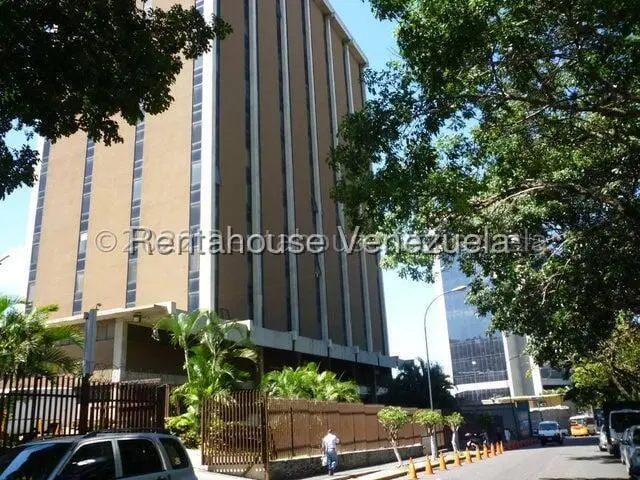 Oficina en La Urbina, Caracas - 1