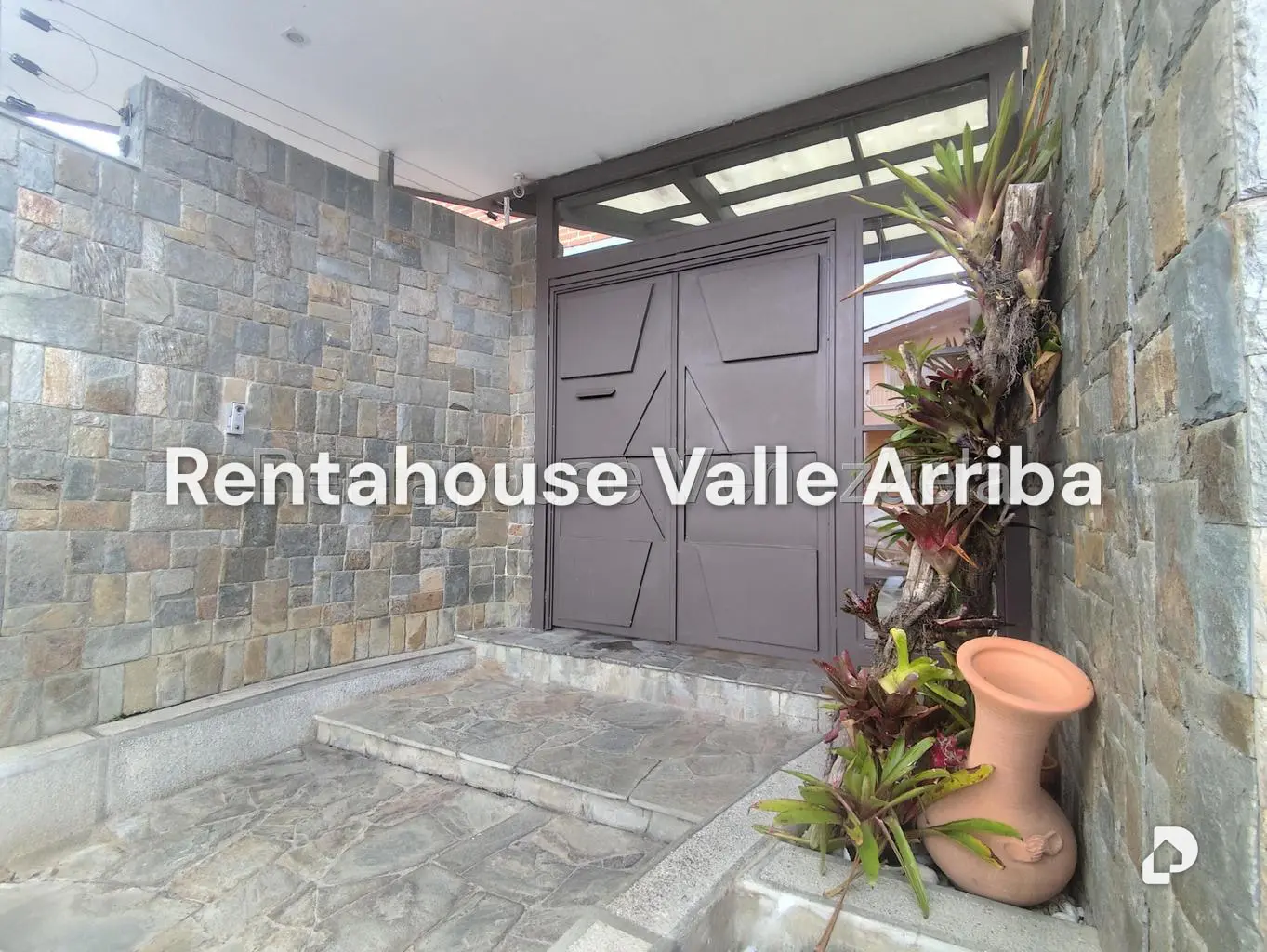 Casa en Lomas de La Lagunita, Caracas – 3