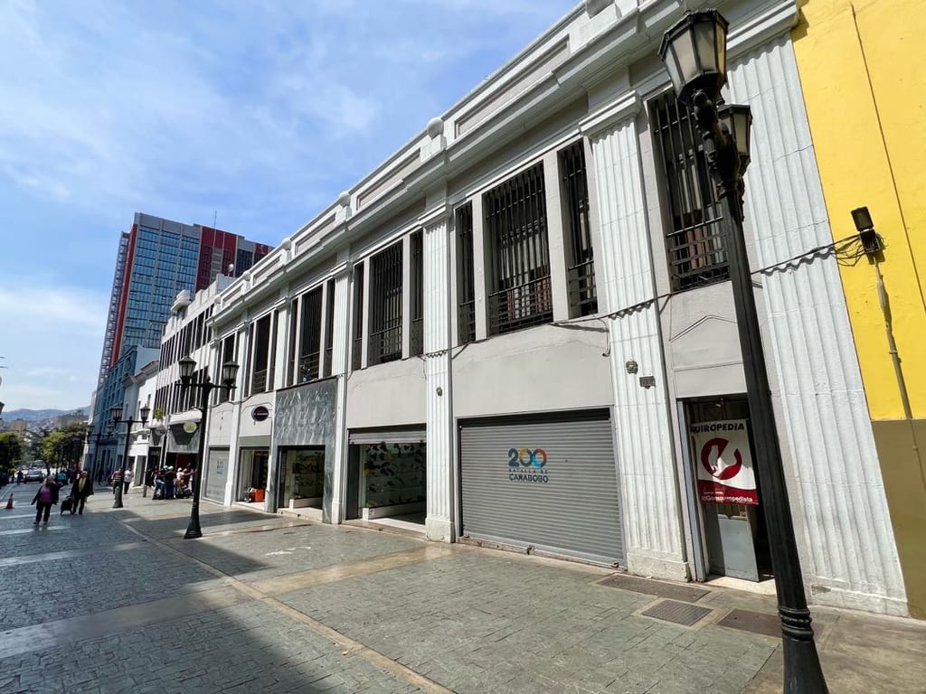 Local comercial en Catedral, Caracas - 1