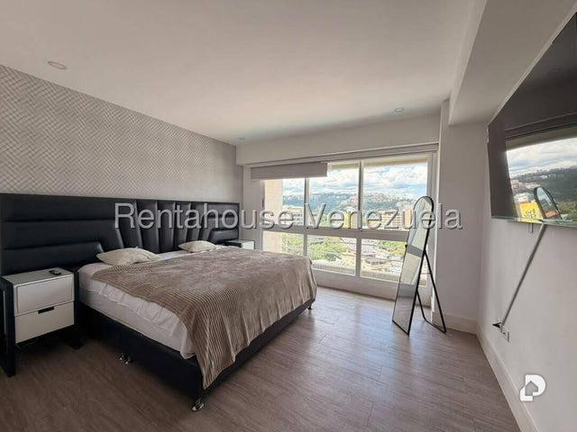Apartamento en Lomas de Las Mercedes, Caracas – 11