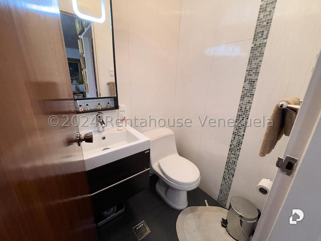 Casa en Alto Prado, Caracas – 35