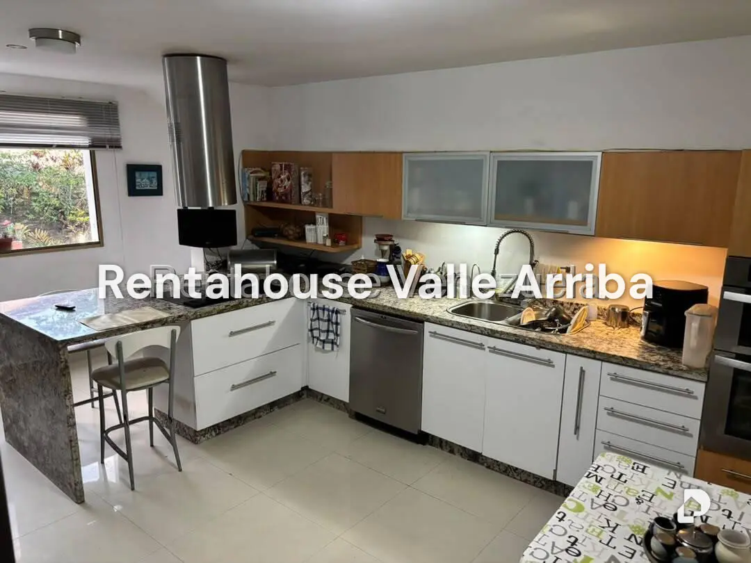 Casa en Tusmare, Caracas – 26