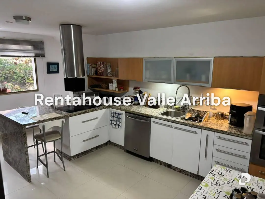 Casa en Tusmare, Caracas – 24