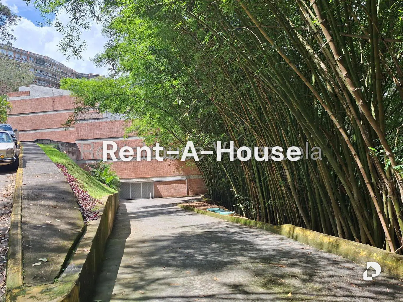 Casa en Villa Nueva Hatillo, Caracas – 30
