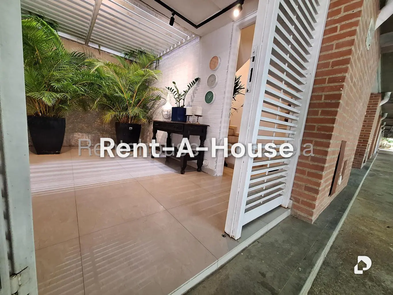 Casa en Villa Nueva Hatillo, Caracas – 2
