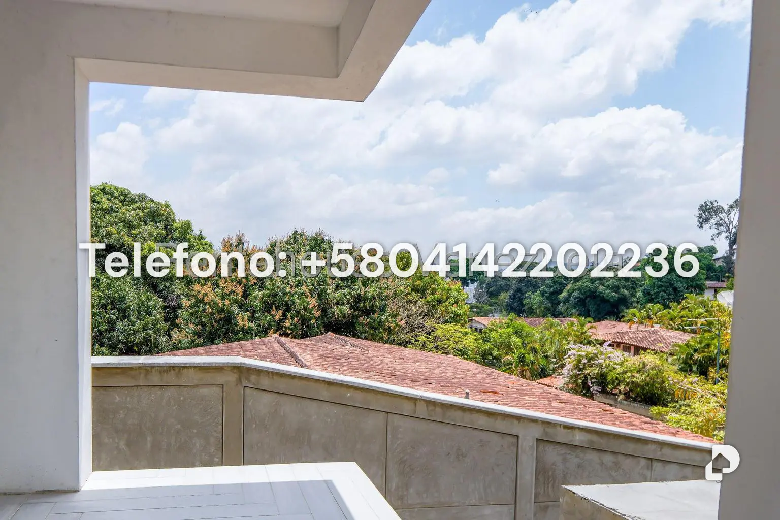 Casa en Prados del Este, Caracas – 23