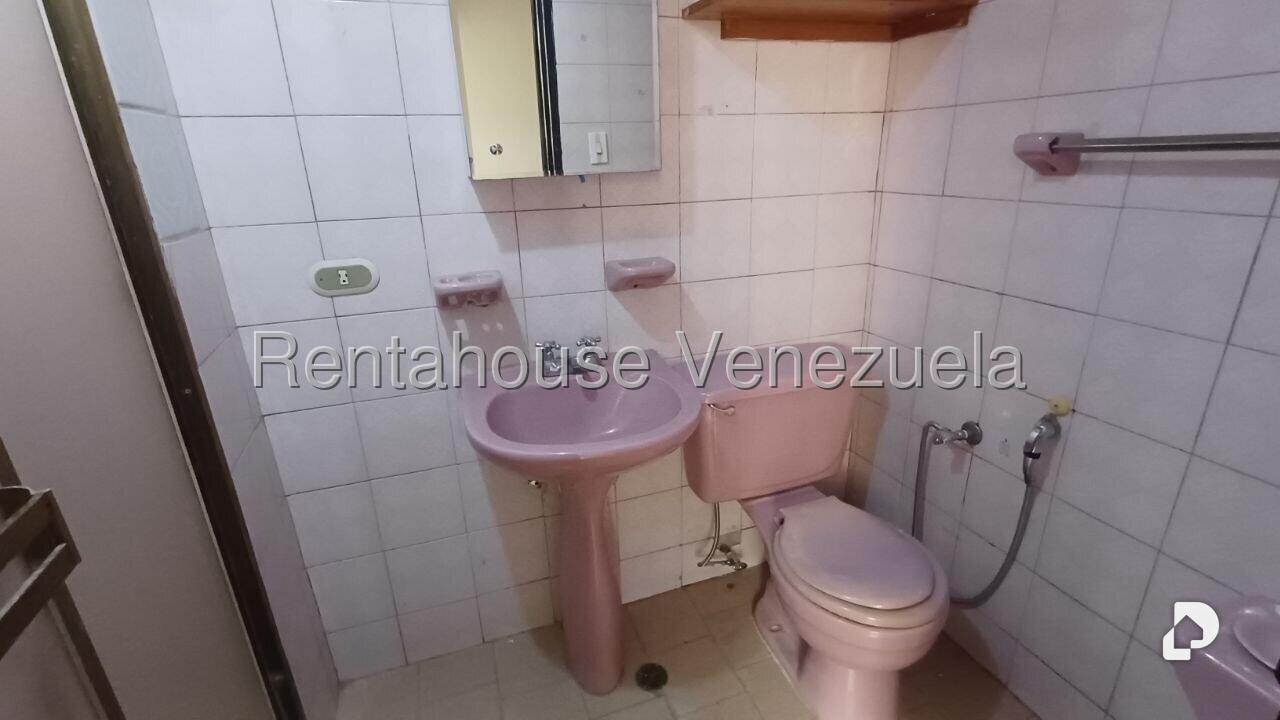Apartamento en San Martín, Caracas – 12