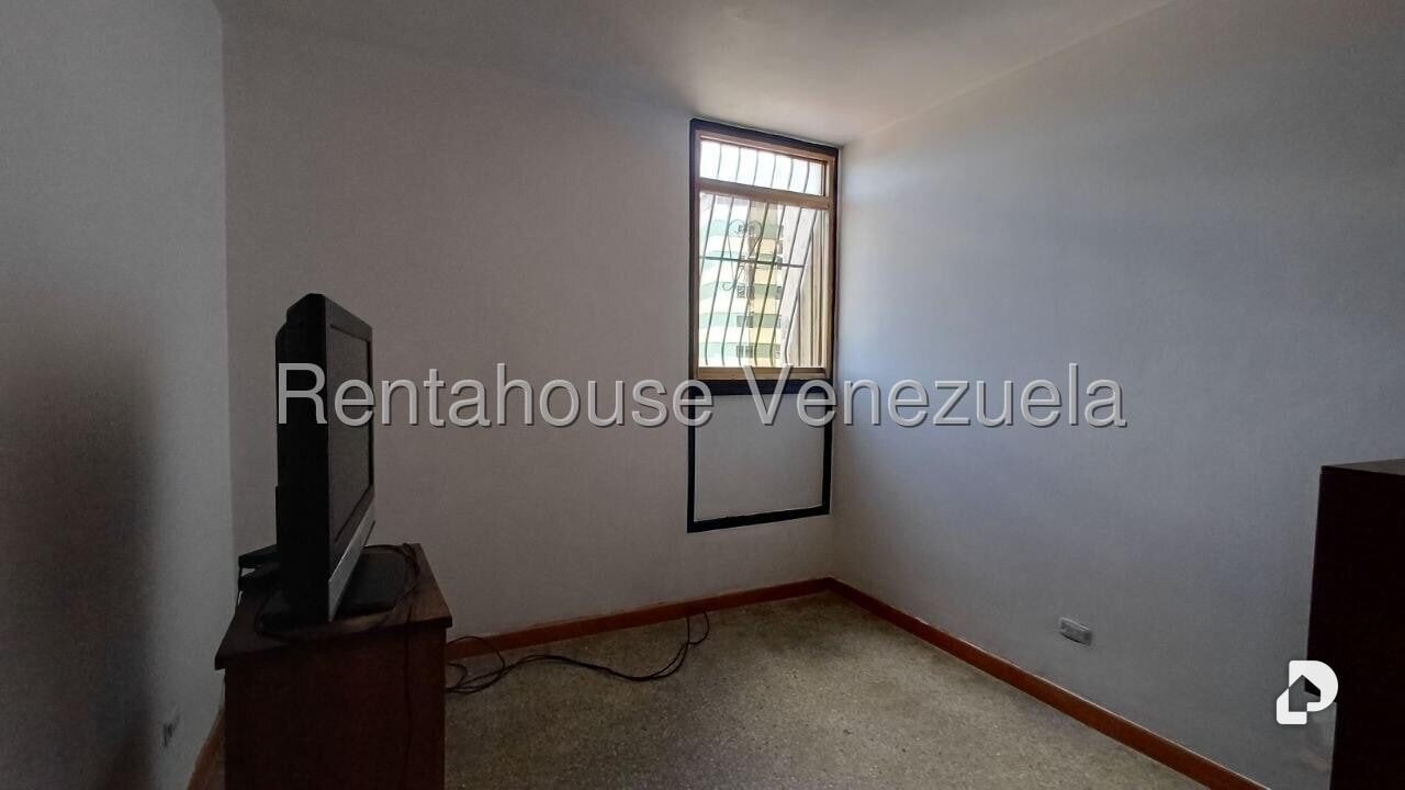 Apartamento en San Martín, Caracas – 13