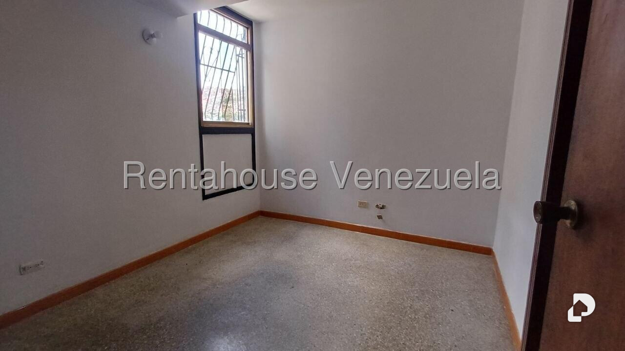 Apartamento en San Martín, Caracas – 11