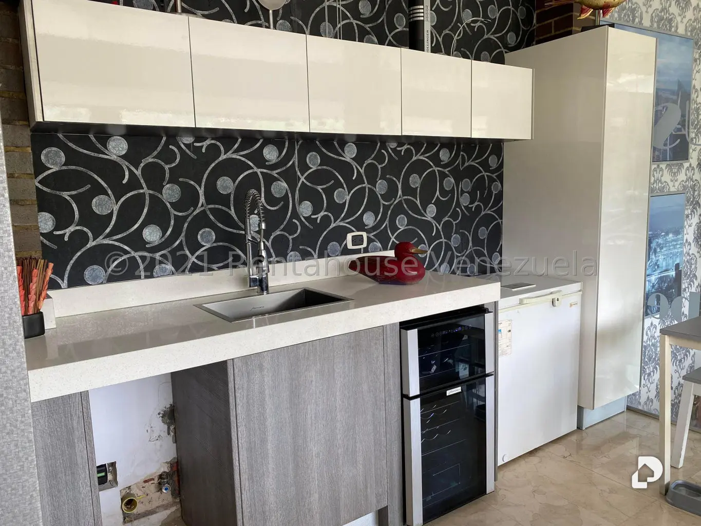 Apartamento en Los Naranjos de las Mercedes, Caracas – 24