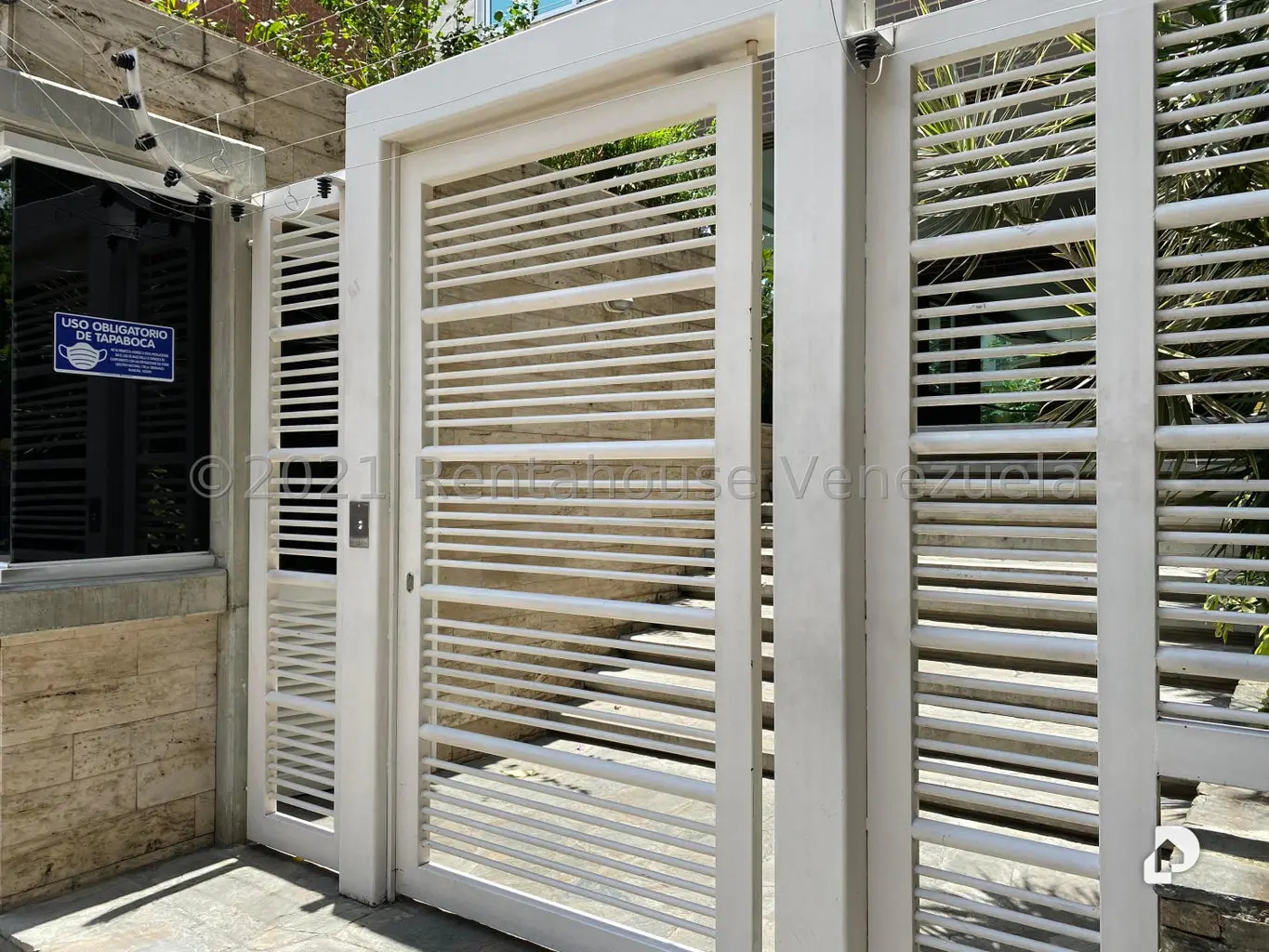 Apartamento en Los Naranjos de las Mercedes, Caracas – 2