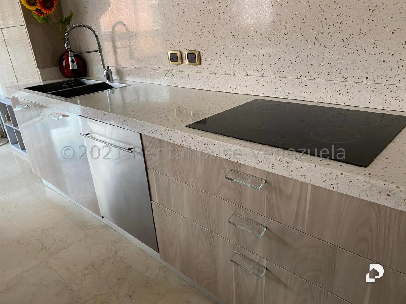 Apartamento en Los Naranjos de las Mercedes, Caracas – 11