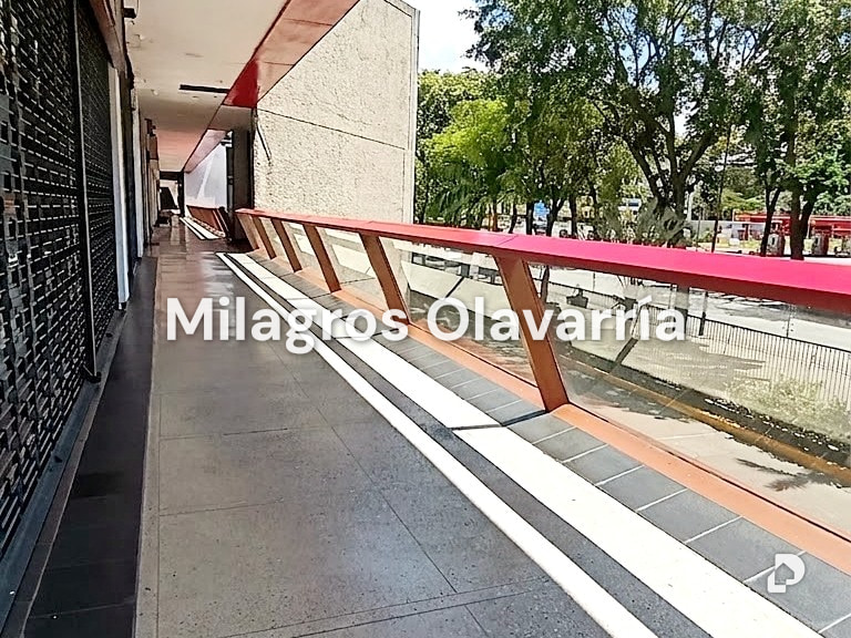 Local comercial en Parroquia Urbana San José, Valencia – 16