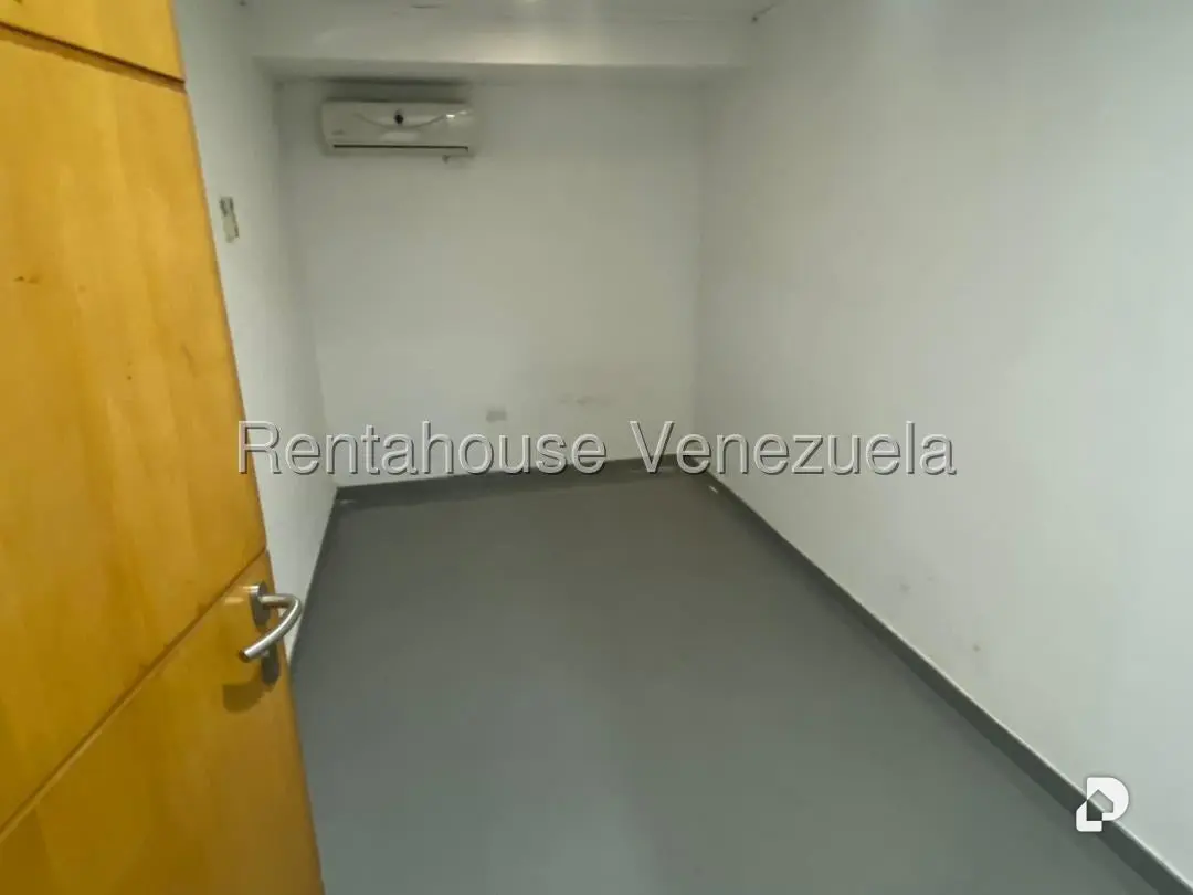 Galpón en Boleíta Sur, Caracas – 26