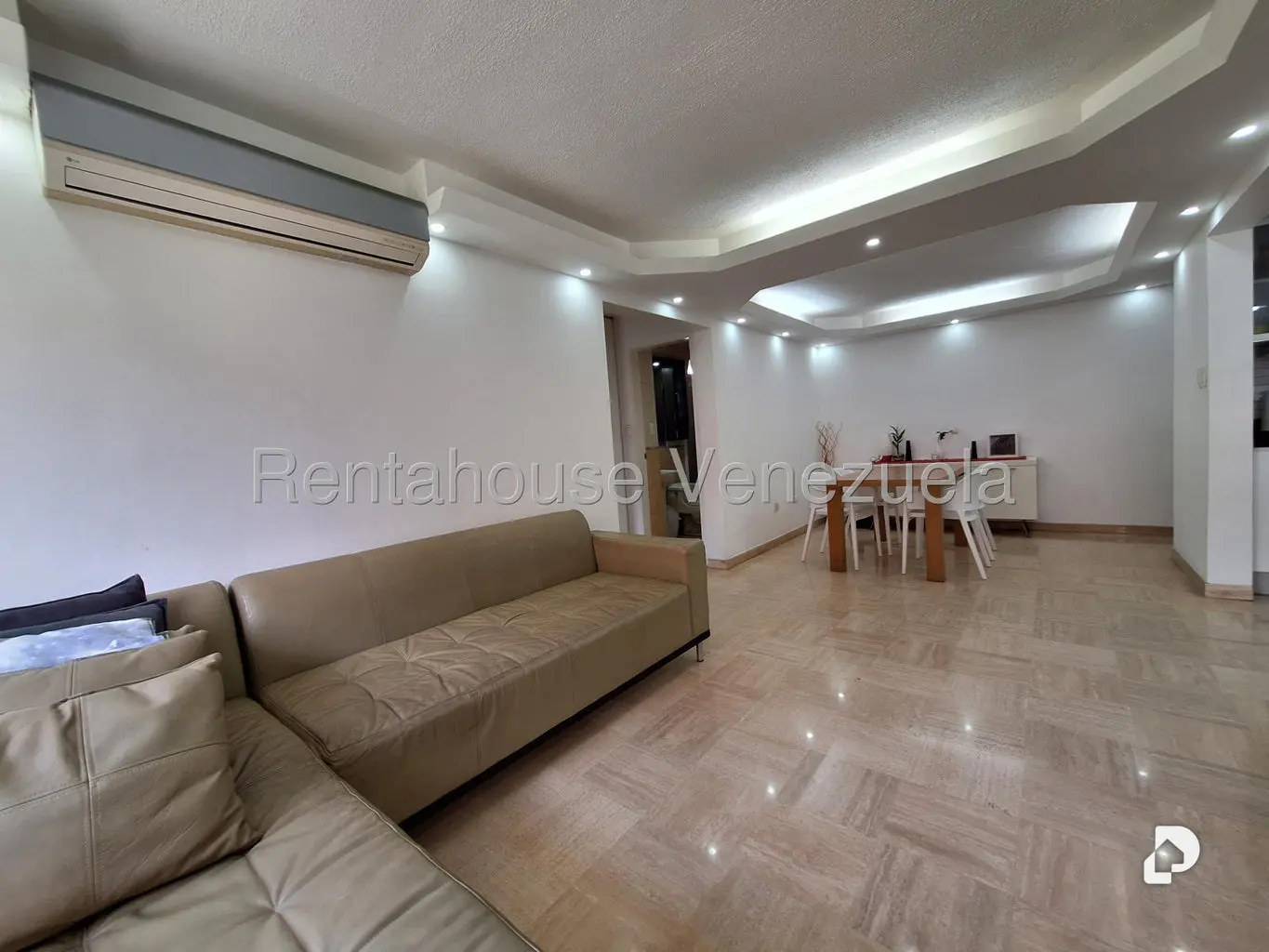Apartamento en Colinas de La Tahona, Caracas – 2