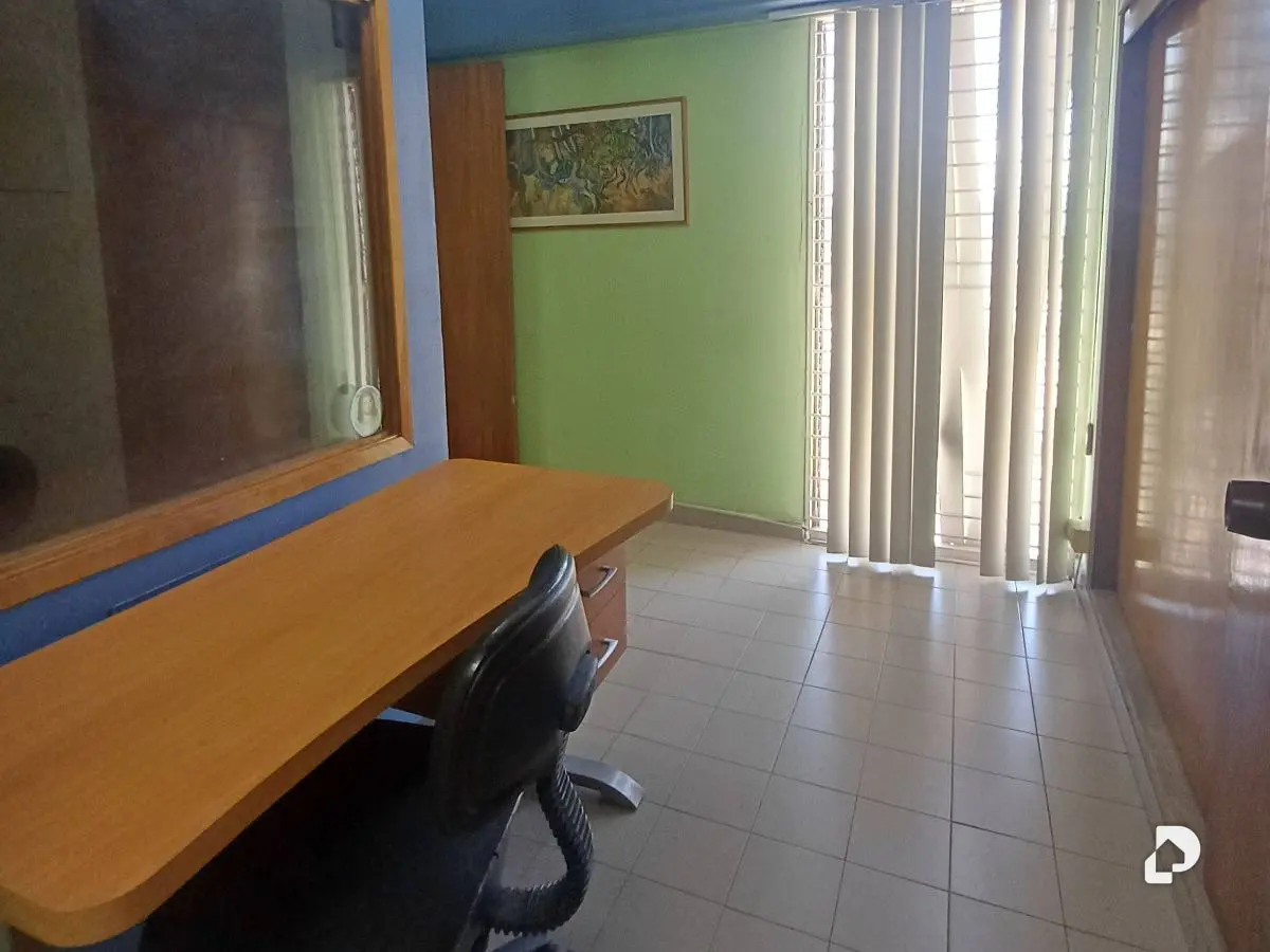 Office in Torre Carali, Barquisimeto – 8