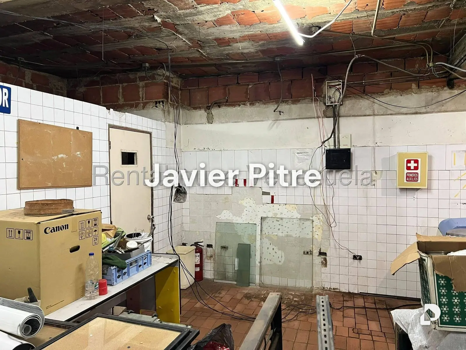 Local comercial en La Urbina, Caracas – 16