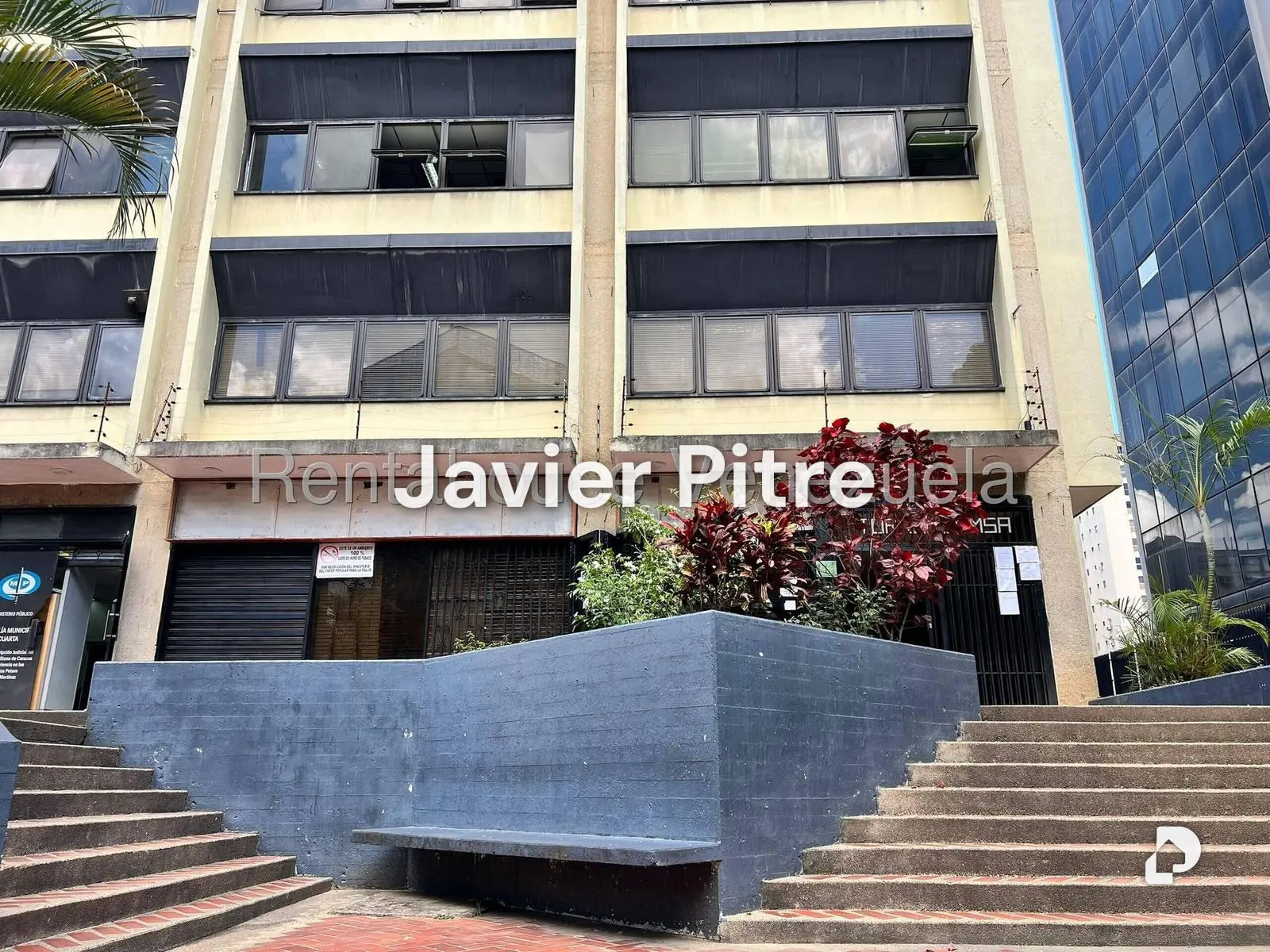 Local comercial en La Urbina, Caracas – 3