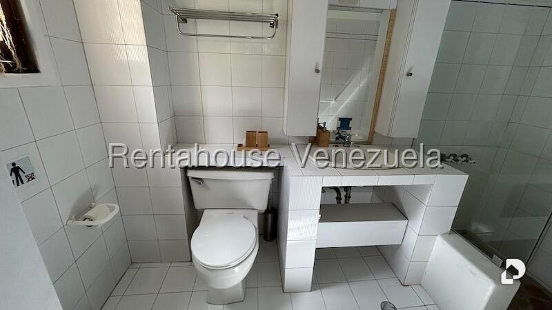 Casa en Oripoto, Caracas – 18