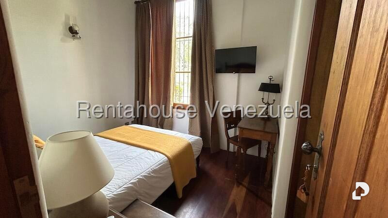 Casa en Oripoto, Caracas – 12