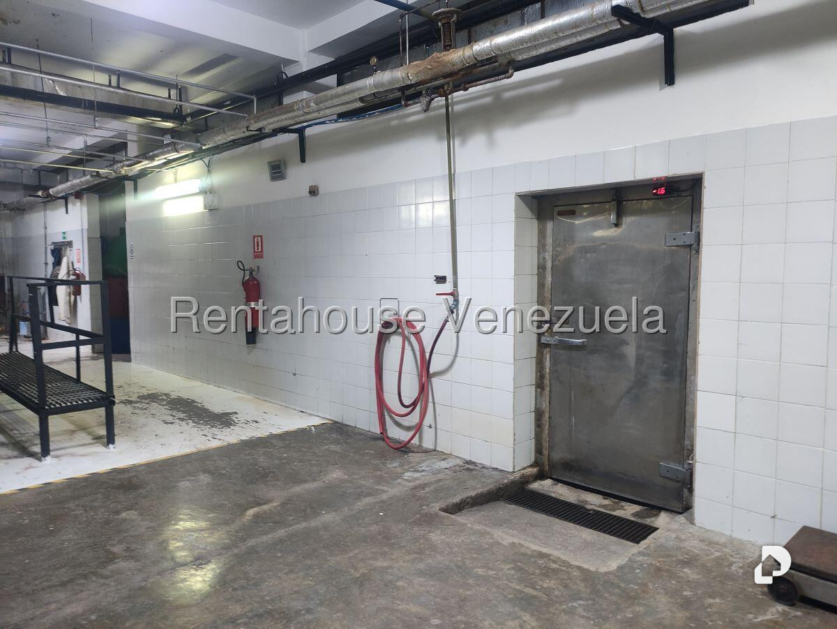 Edificio en Guaicaipuro, Caracas – 25