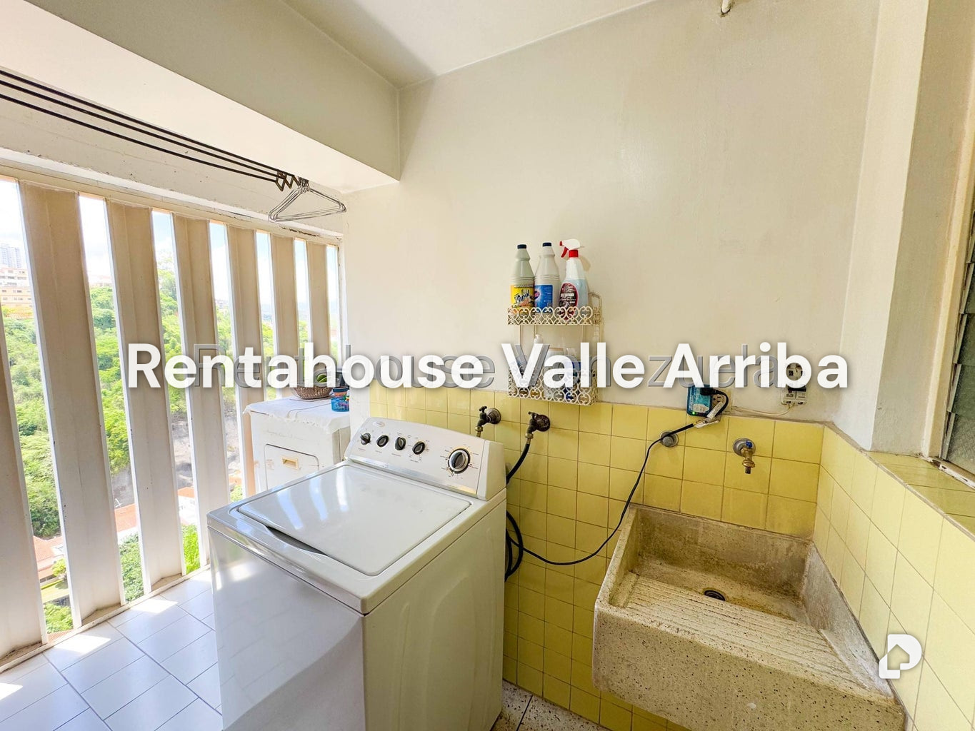 Apartamento en Colinas de Santa Mónica, Caracas – 15