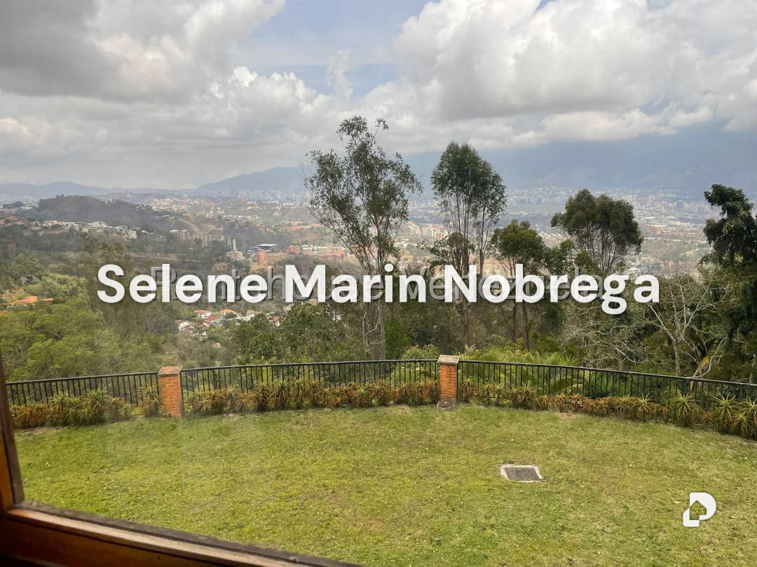 Casa en Alto Hatillo, Caracas – 24