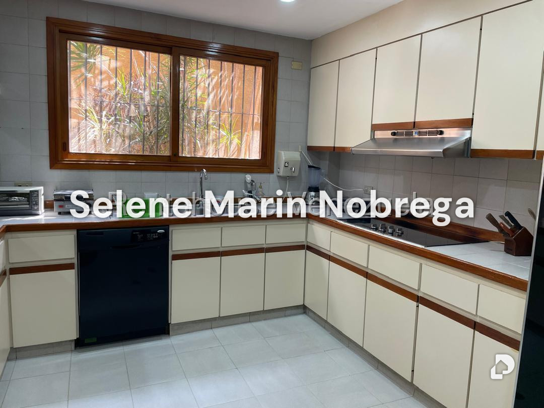 Casa en Alto Hatillo, Caracas – 11