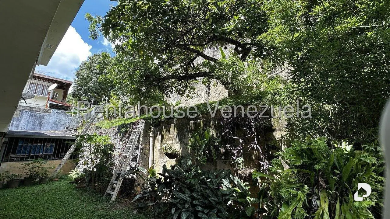 Casa en Prados del Este, Caracas – 27