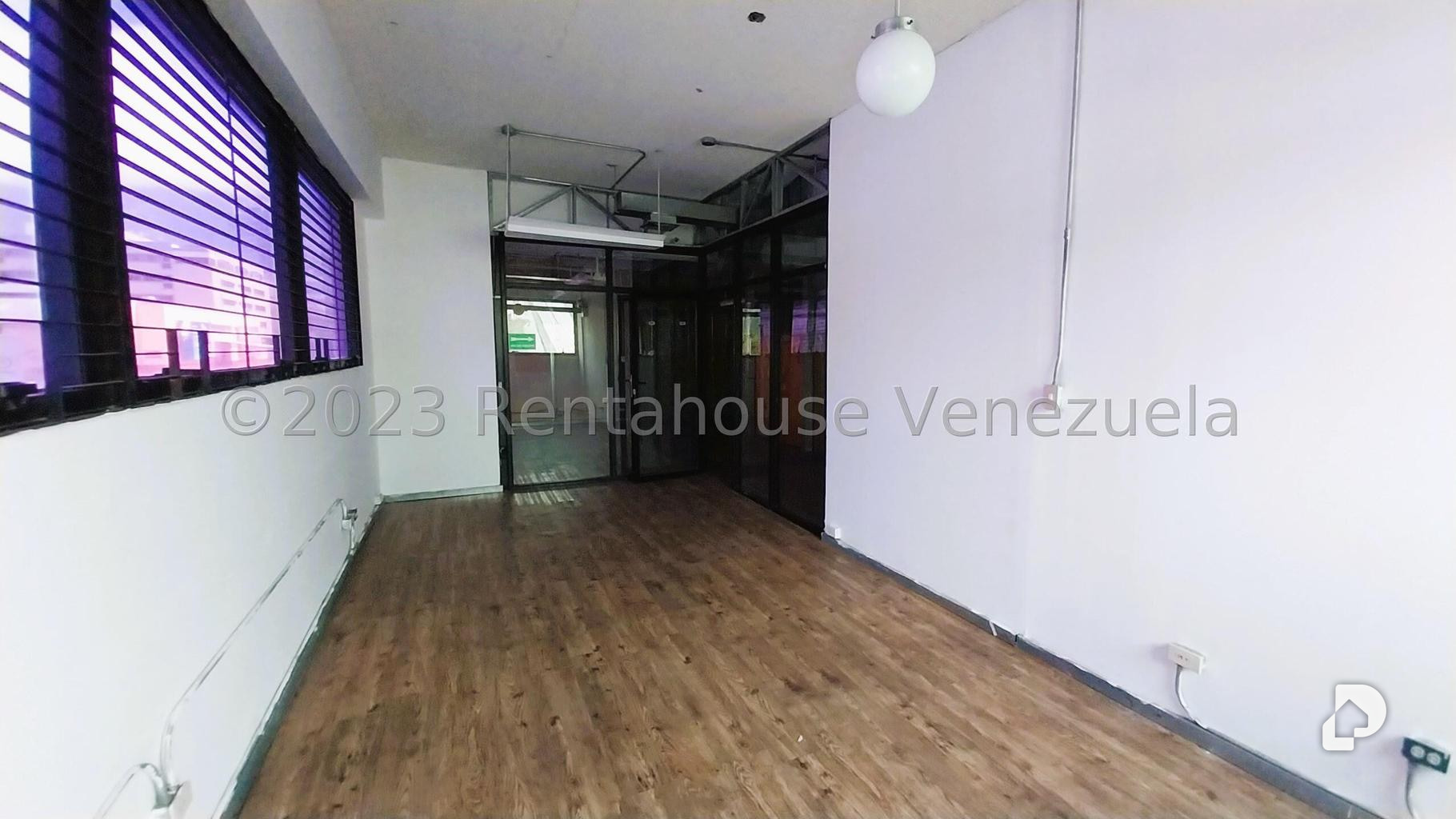 Oficina en Los Cortijos de Lourdes, Caracas – 7
