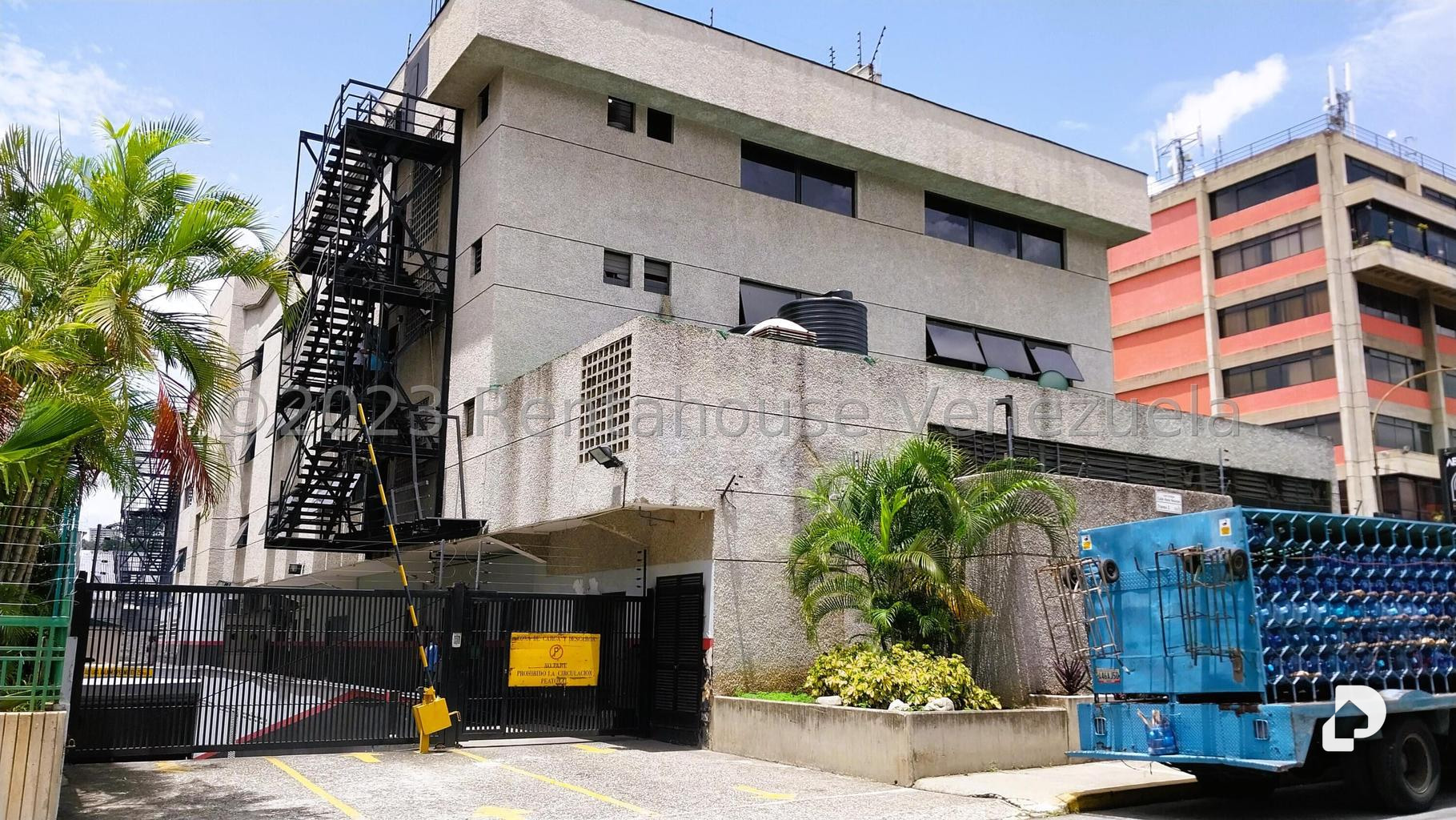 Oficina en Los Cortijos de Lourdes, Caracas – 29