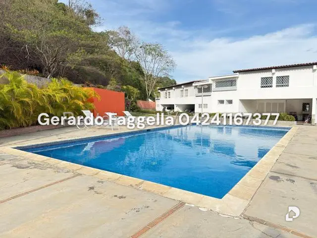 Townhouse en Santa Paula, Caracas – 3