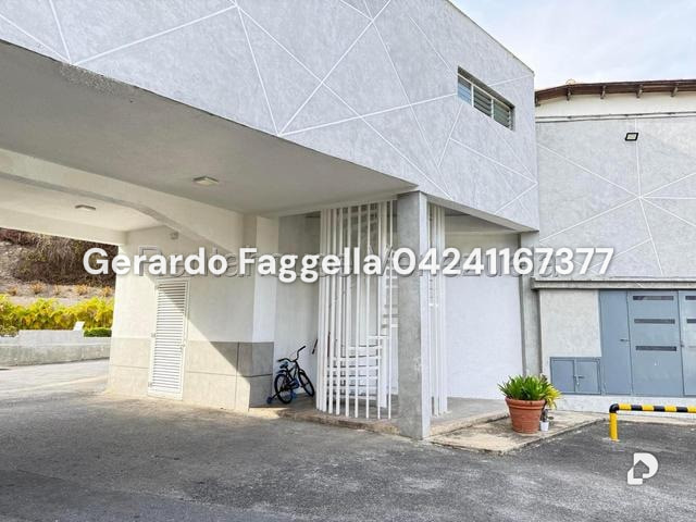 Townhouse in Santa Paula, Caracas – 18