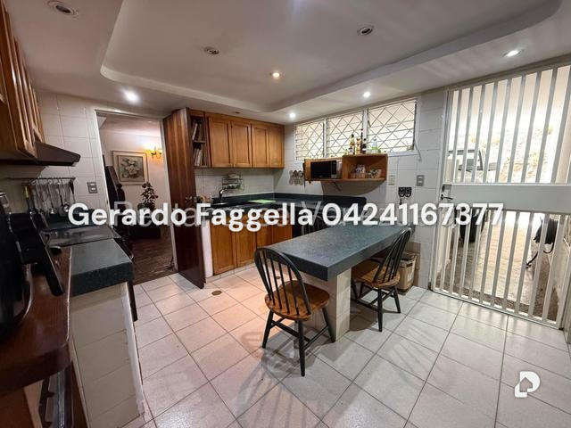 Townhouse in Santa Paula, Caracas – 11